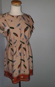 Yumi mini dress size 6/8 short sleeves